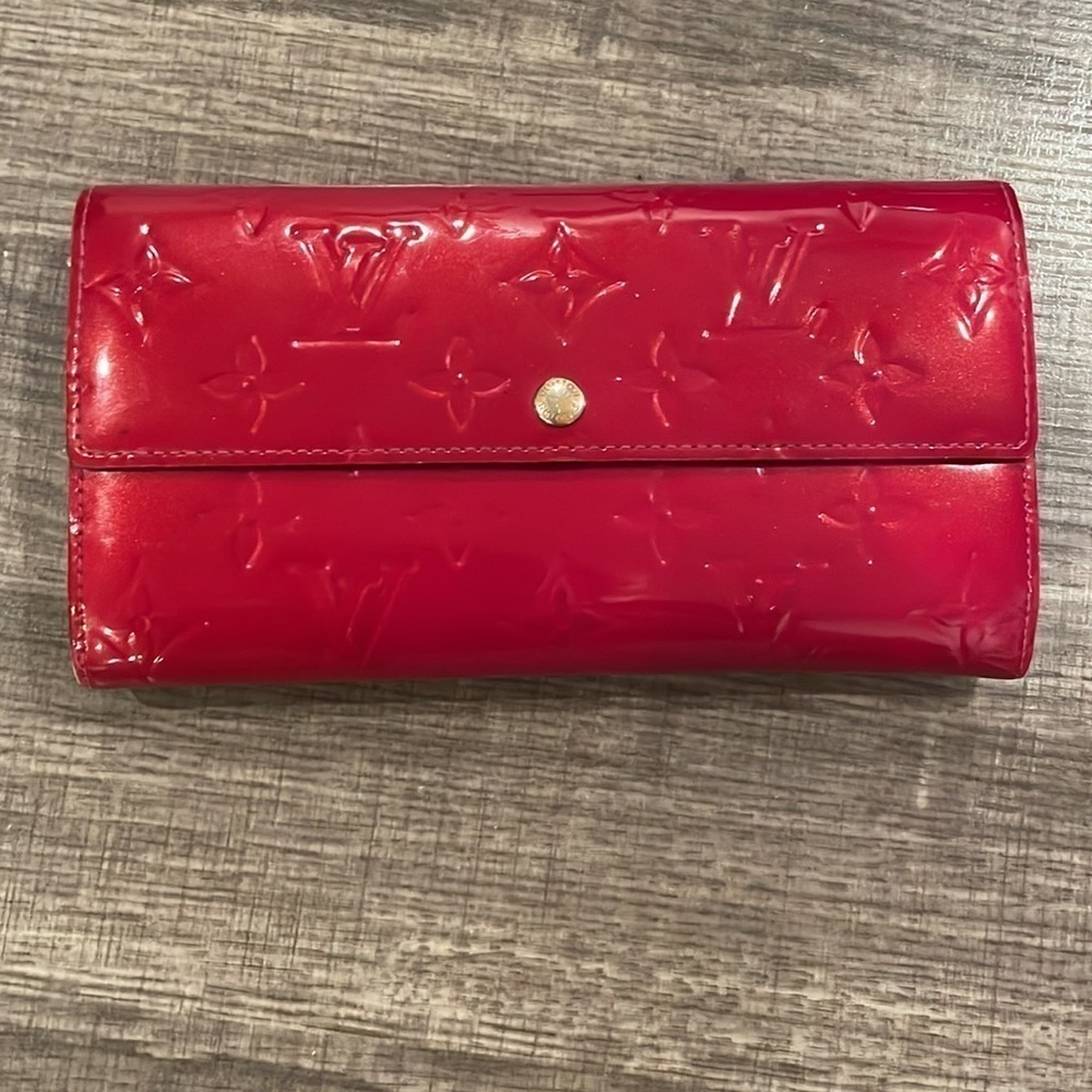 EUC LOUIS VUITTON RED VERINS SARAH WALLET